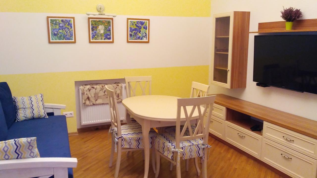 Vip Апартаменти Ван Гог На Площі Ринок Lviv Dış mekan fotoğraf