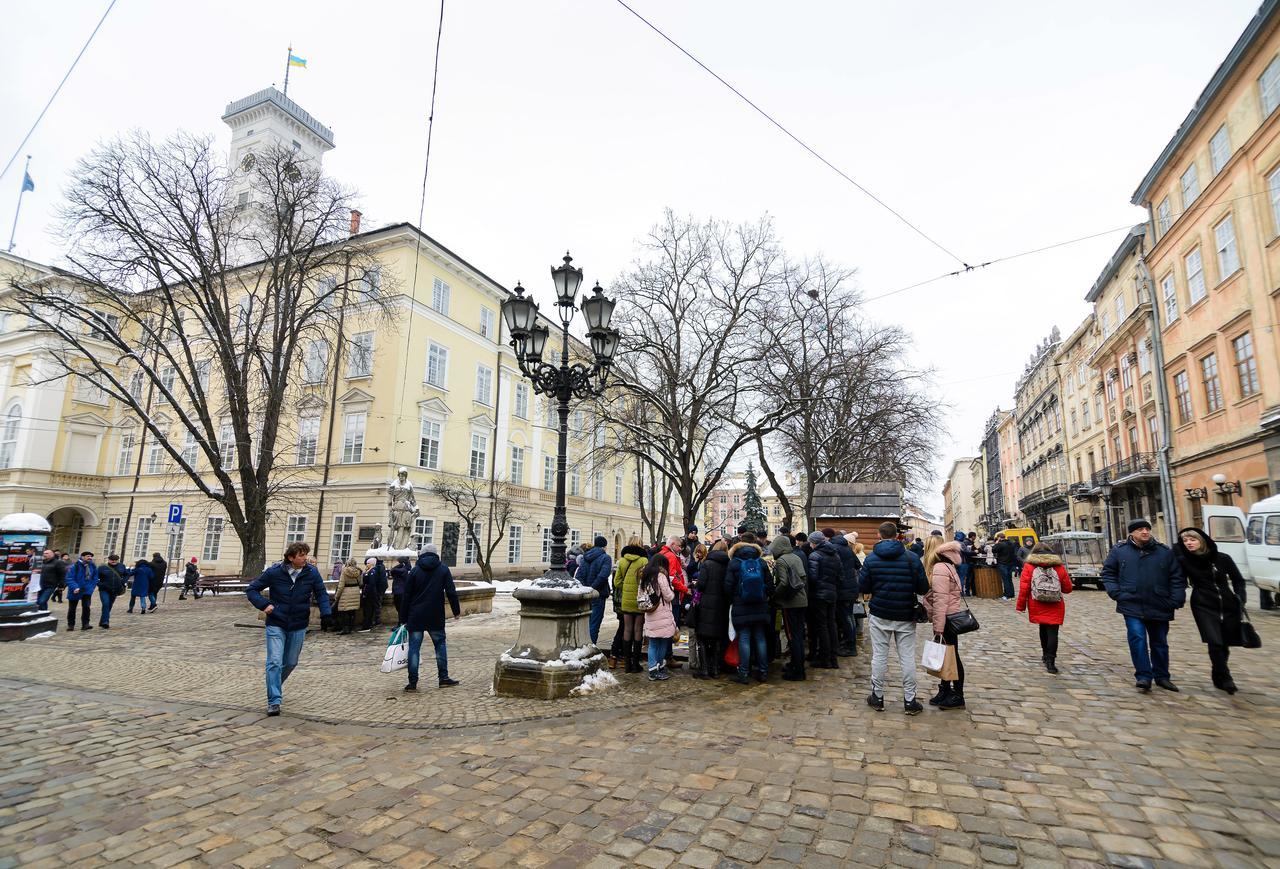 Vip Апартаменти Ван Гог На Площі Ринок Lviv Dış mekan fotoğraf